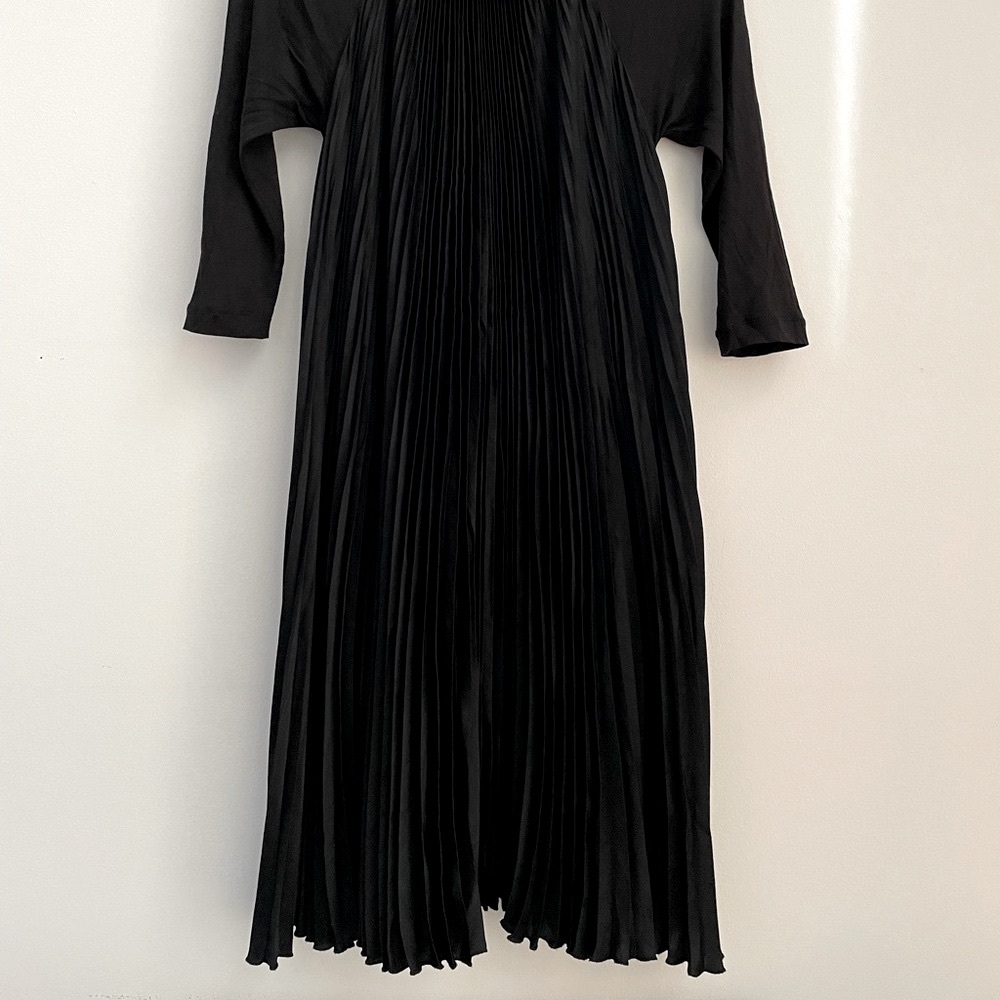 BCBG black short plisse dress cotton 38.5in length